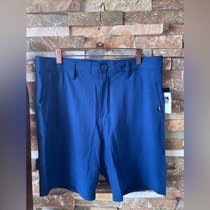 Men’s dry fit shorts with pockets and zipper in navy blue size 33 NWT